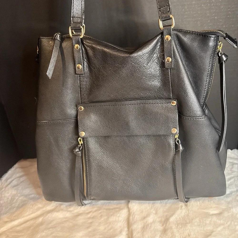 Extra Large Supple Blk Leather Kooba Shoulder Bag Tote Lots Of Pockets CLEAN